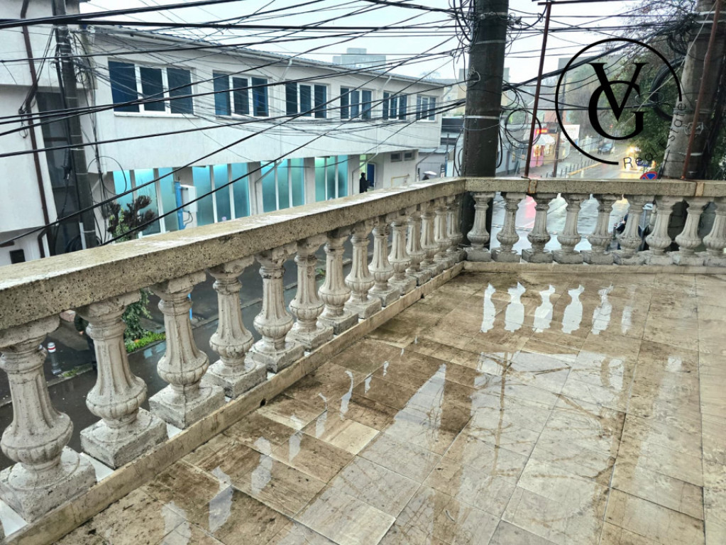 Casa P+E+M, 11 camere in zona INEL II, intre MARVIMEX si BRI