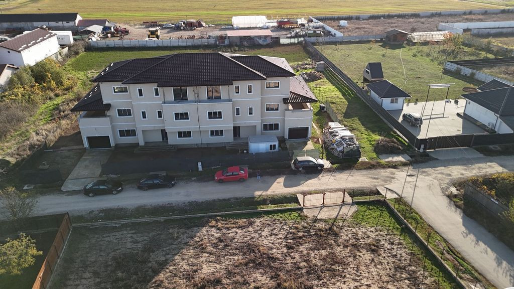 Case cu suflet – 455 mp utili + teren 1.000 mp Bălăce...