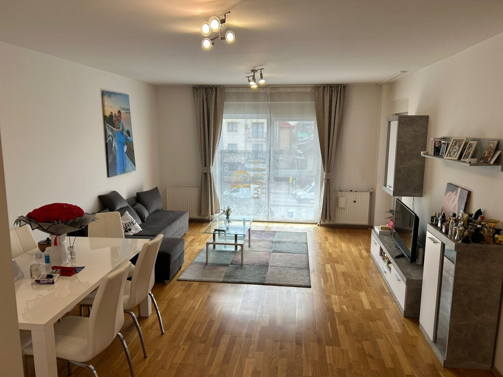 Apartament premium 3 camere + boxa + parcare Sud Vest