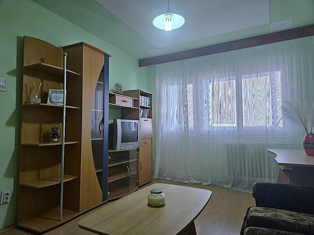 Apartament 3 camere decomandat, Cartier Aurel Vlaicu - Arad