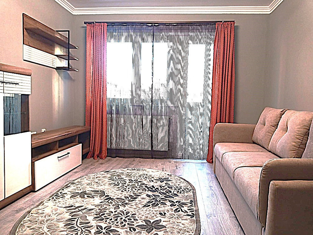 Apartament 2camere renovat nou de inchiriat,Central,zona Podgoria Arad