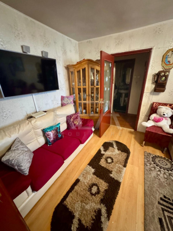 Apartament 4 camere Vitan – 96 mp, 2 balcoane, bloc reabil