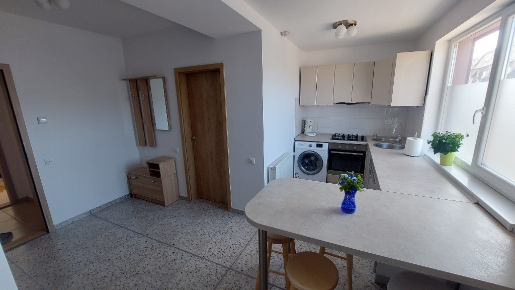 Inchiriez apartament 1 camera Europa zona strazii Eugen Ionesco