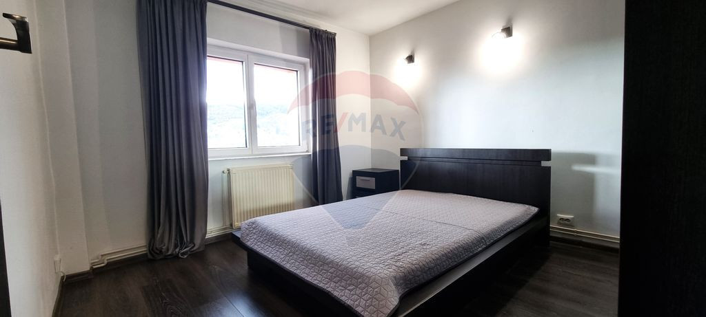 Apartament 3 camere de închirat - Zonă centrală Codlea...