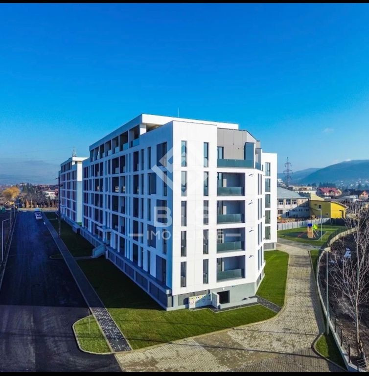 Apartament Nou, Prima Inchiriere