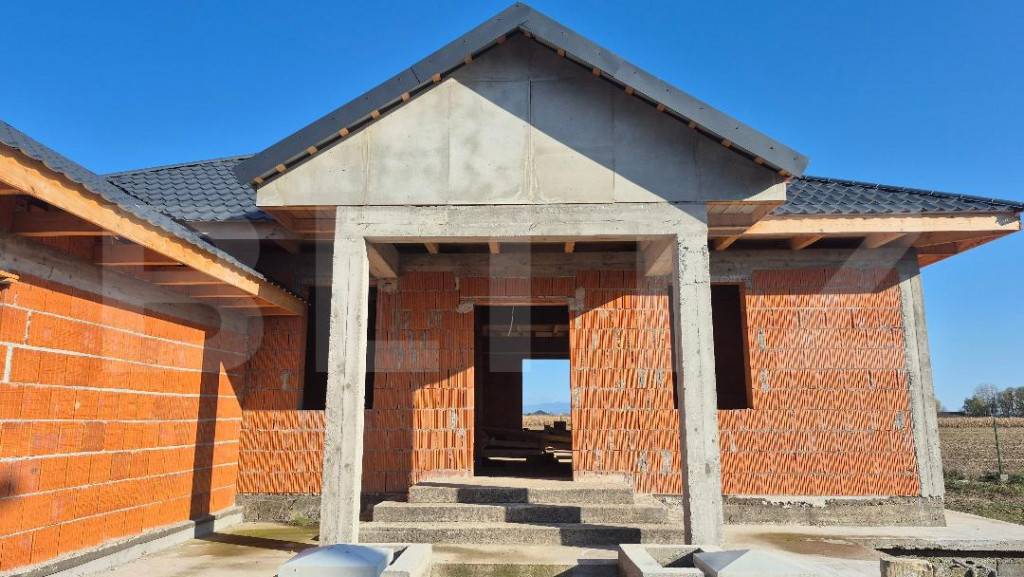 Casa la rosu, 4 camere, 145,31 mp utili, 715 mp teren, zona