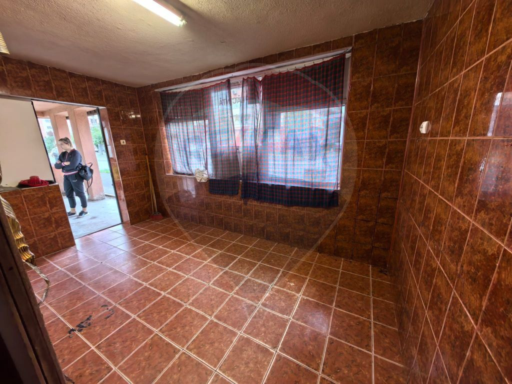 Spațiu comercial cu trafic pietonal De Inchiriat