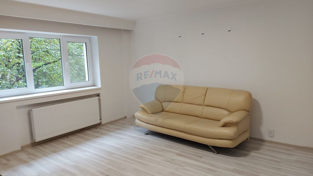 Închiriere apartament 3 camere – Bulevardul Unirii