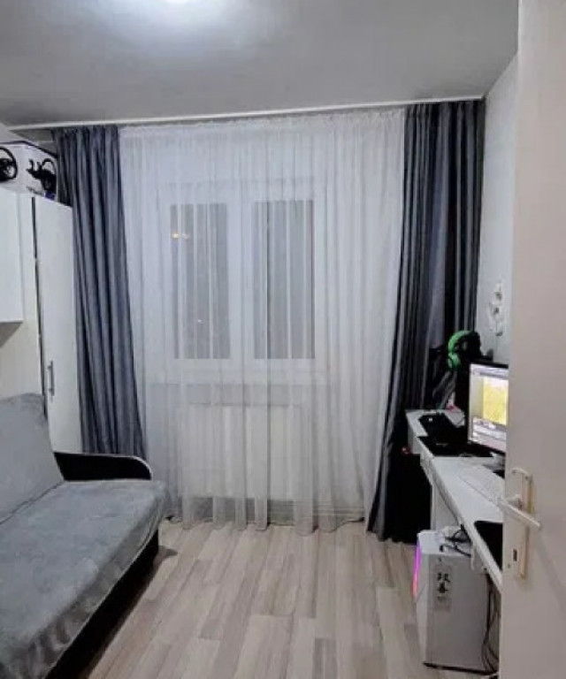 Apartament de 2 camere ( Renovat )-Gemenii