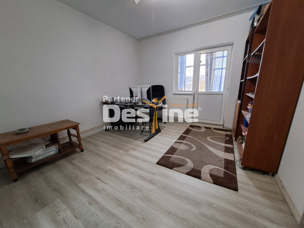 Apartament 3 camere, decomandat , Valea Lupului, 88.900 eur