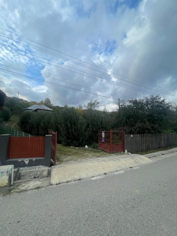 Casa cu teren in comuna Botesti, judetul Arges