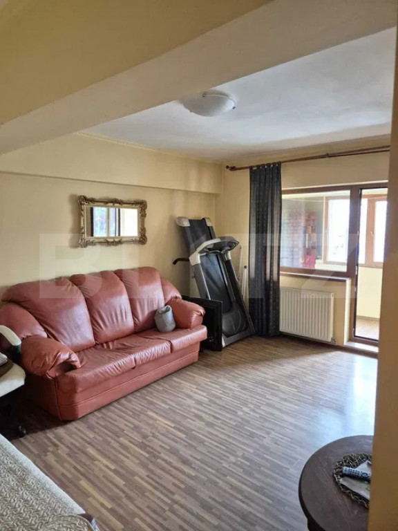 Apartament,3 Camere, In spate la Teologic