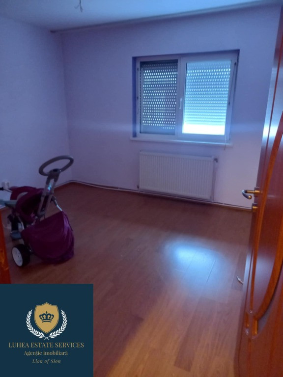 Apartament 3 camere Aleea Cibinului Resita