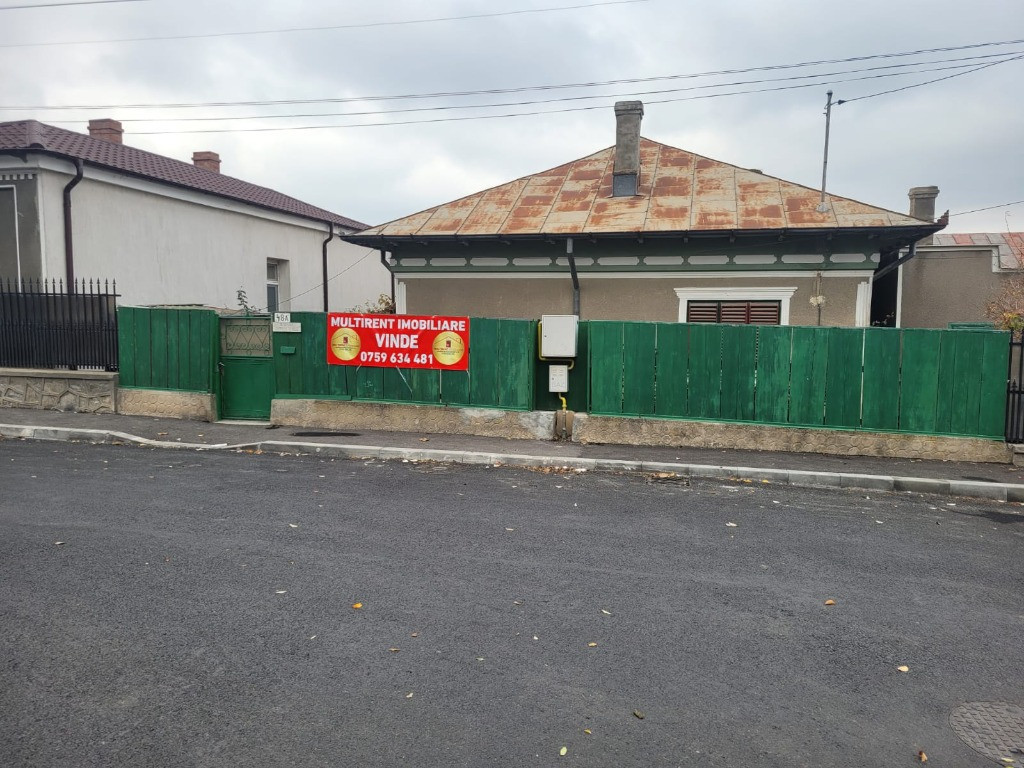 Teren cu casa de vanzare - strada Avram Iancu !