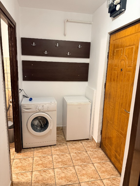 Garsoniera perfecta pentru un nou inceput! zona Malu Rosu