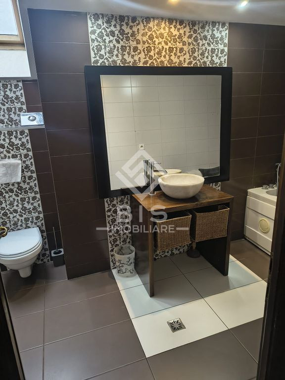 Apartament 3 camere, etaj 2, 80mp +loc de parcare