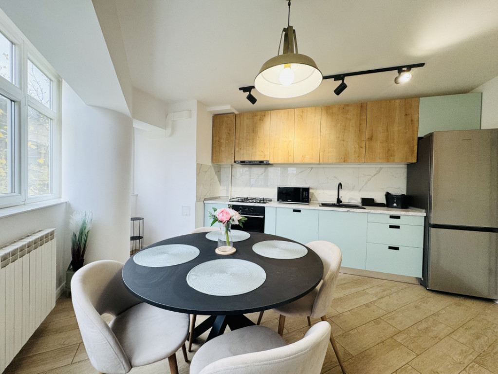 Apartament 3 camere in Zona Libertatii-Piata Natiunile Unite