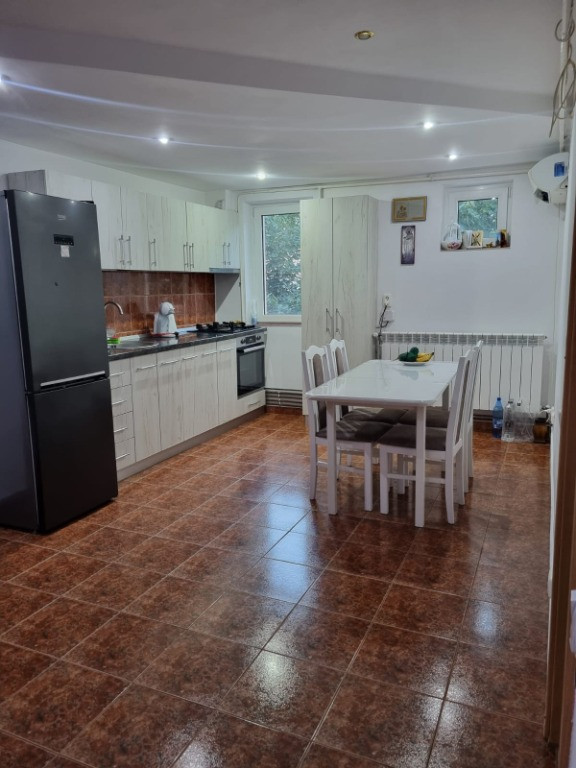 Apartament decomandat 2 dormitoare baie,living open space,Nord