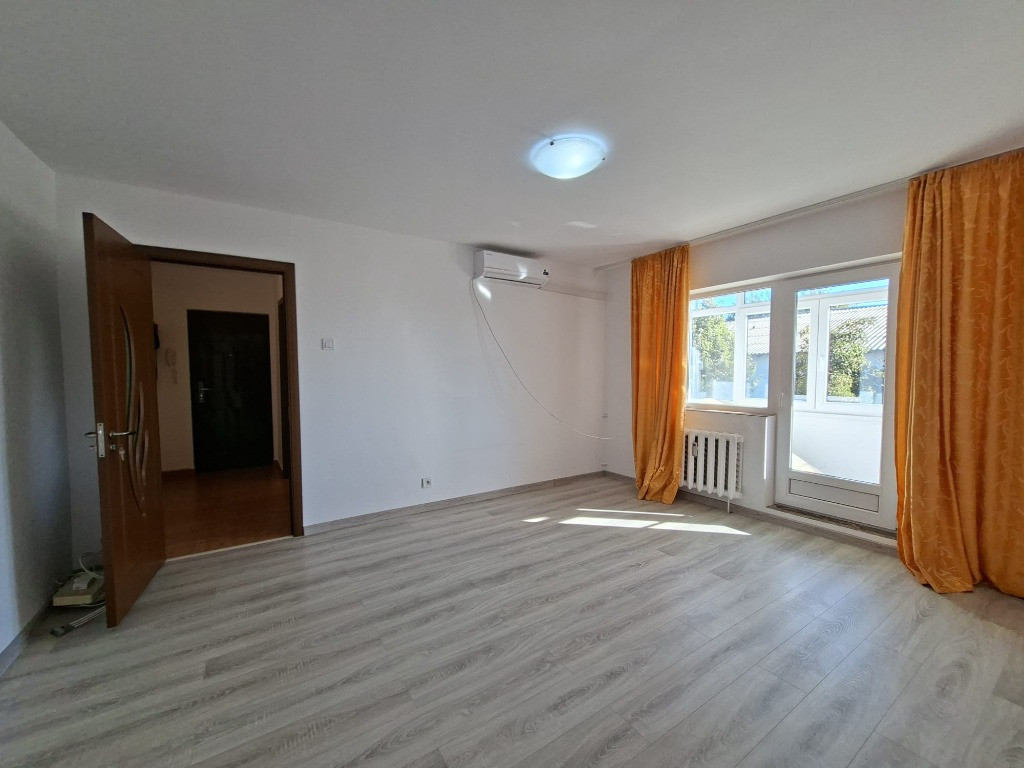 Str. Bicaz apartament 2 cam S.D /renovat /PVC /aer conditionat /balcon