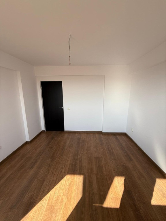 Apartament 5 camere,Tip Penthouse bragadiru Sos Alexandriei