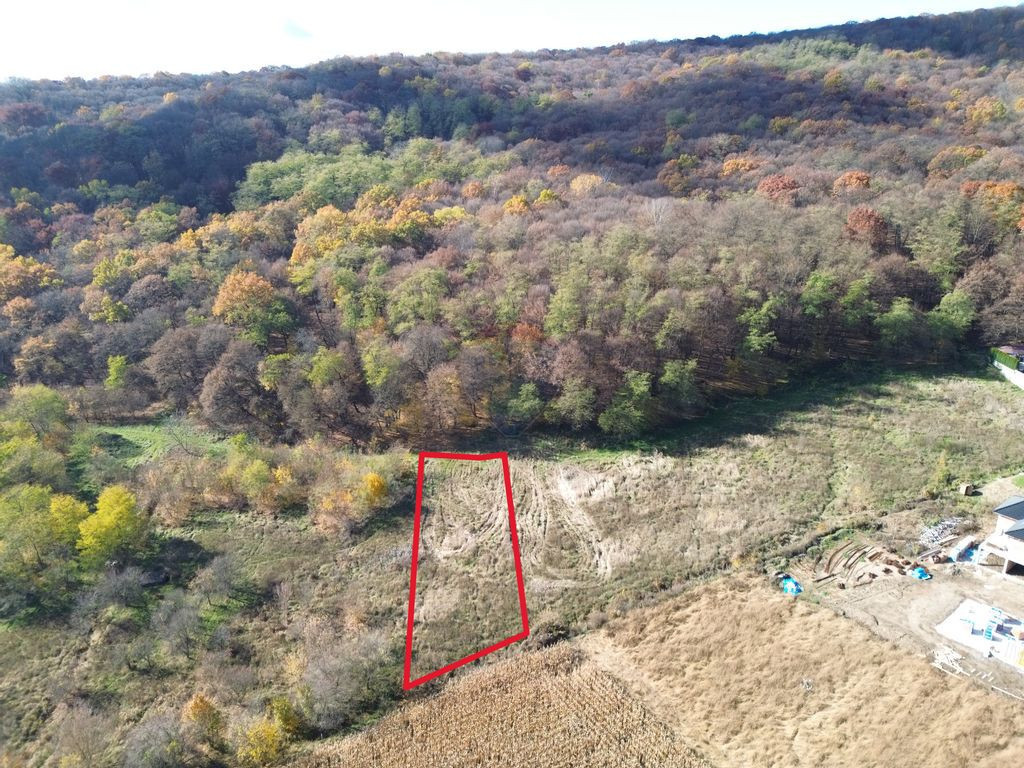 Teren de vânzare – zonă Wevern, Medias – 1.233 mp l...