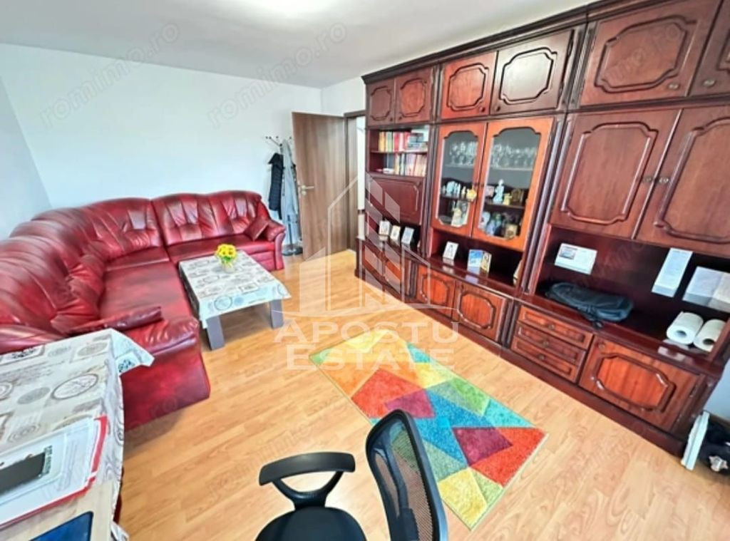 Apartament spatios cu 3 camere, centrala proprie, zona Gi...