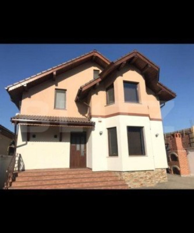 Casa moderna, 5 camere, 230 mp, zona Ford