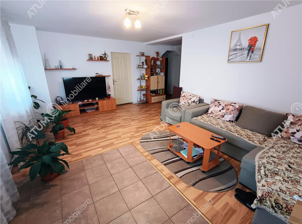 Casa spatioasa cu 5 camere 2 bai si pivnita in Sibiu zona Se