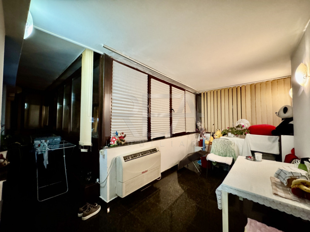 3 camere bloc 1980 intersectie Averescu - Mihalache