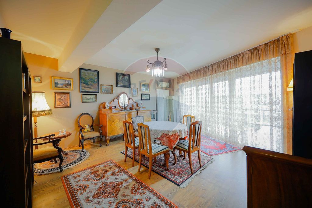 Apartament 91 mp, terase ample, etaj top, cu lift și par...