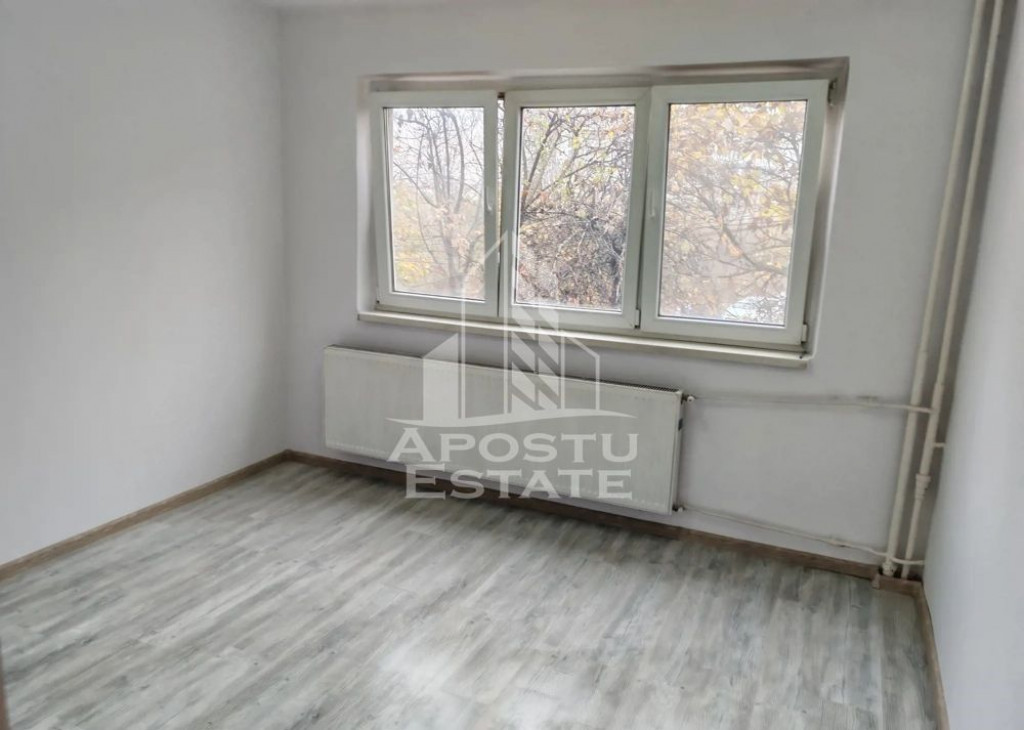 Garsoniera renovata, etajul 1, zona Olimpia Stadion