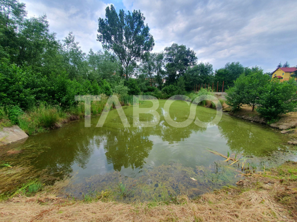 Teren intravilan 1500 mp - parcelabil - utilitati - Front 30