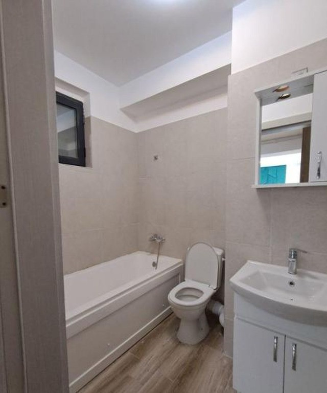 Aparatorii patriei etaj 1 moderna prima inchiriere