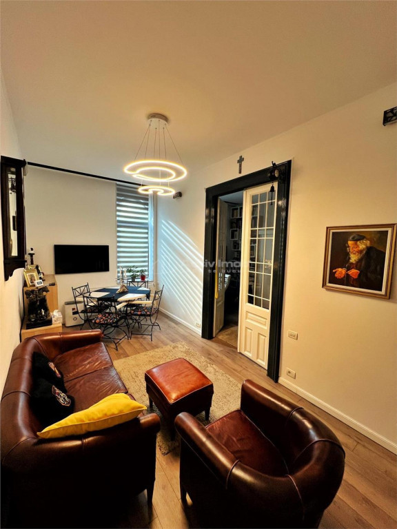 Apartament 71 mp util - ultracentral - cu loc de parcare i