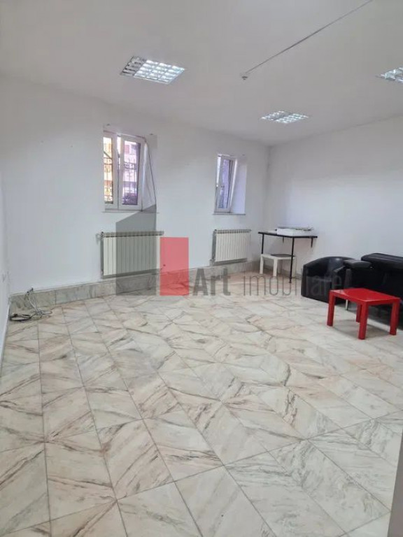 Spatiu de inchiriat (ultracentral) in zona Romana/Lascar ...