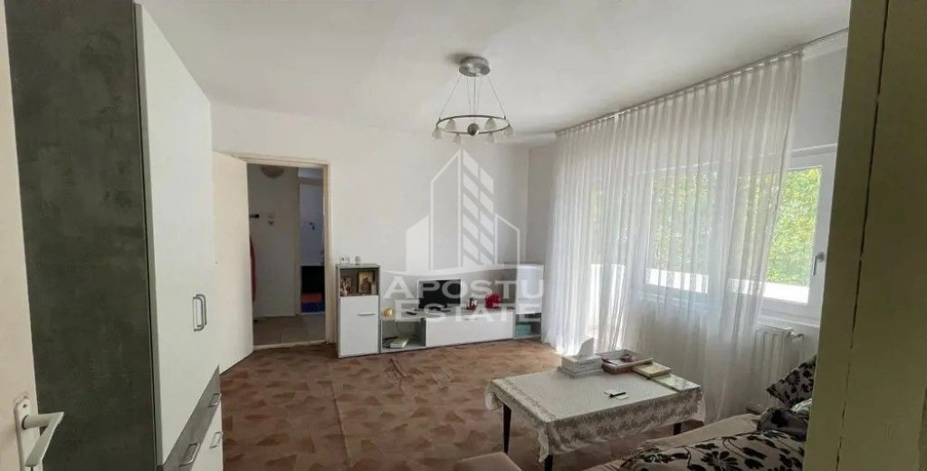 Apartament cu 3 camere, 2 bai, 2 balcoane, etaj intermedi...