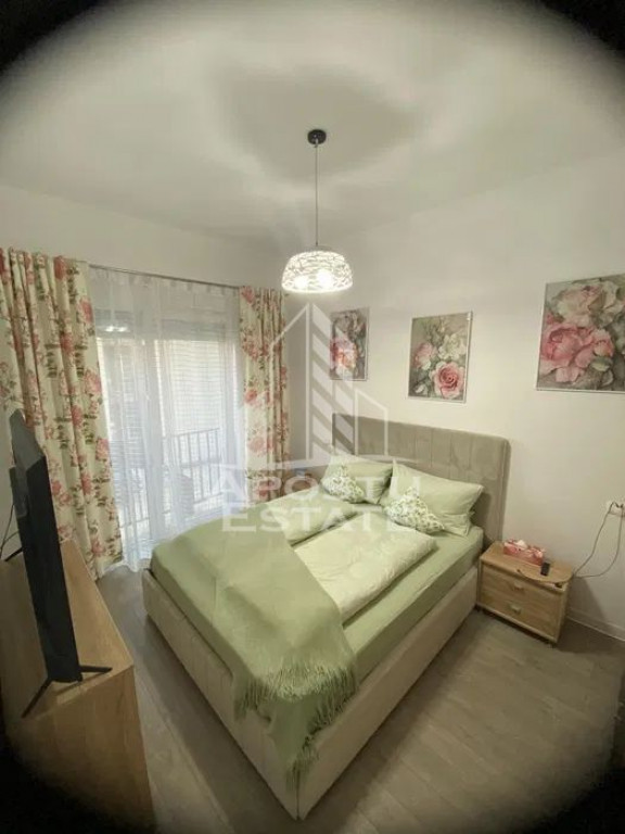 Apartament cu 2 camere, decomandat, loc de parcare inclus...