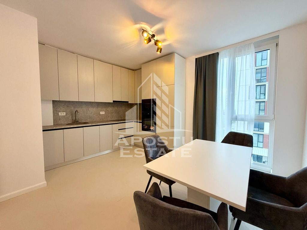 Apartament 2 camere, Decomandat, loc de parcare, Torontal...