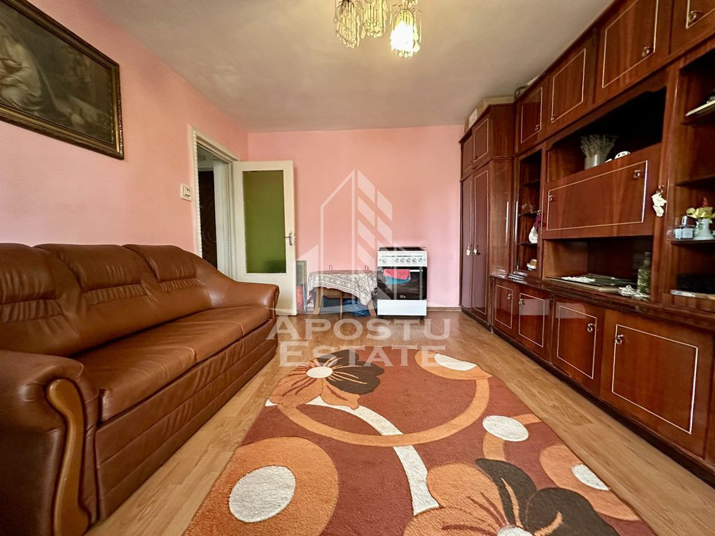 Apartament cu doua camere, centrala proprie, zona Dambovita