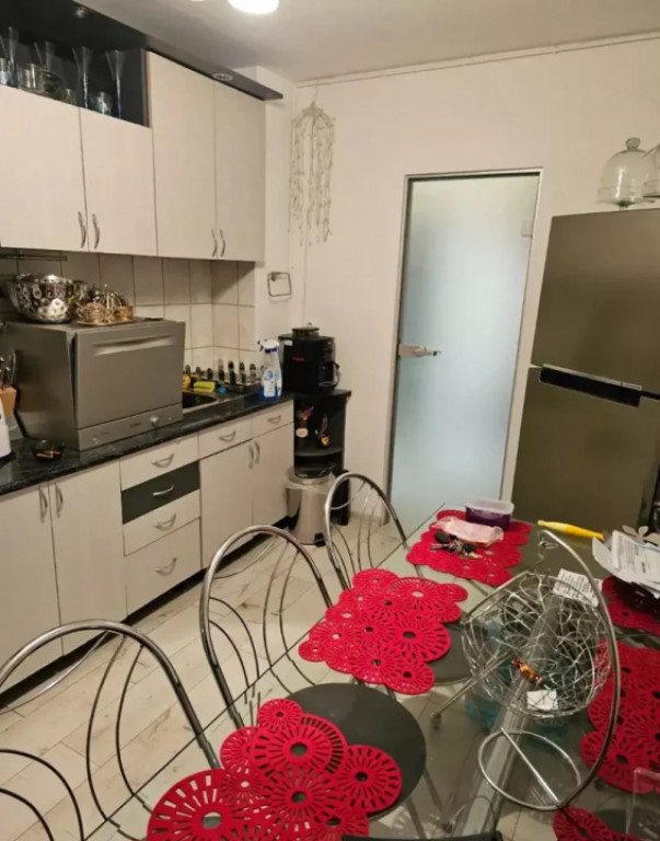 Apartament de 3 camere -Astra-Vad Comercial