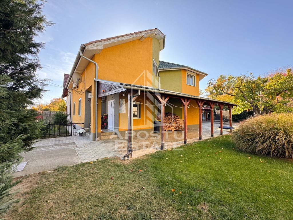 Casa individuala | 9 camere | 295mp utili | Teren 832mp |...