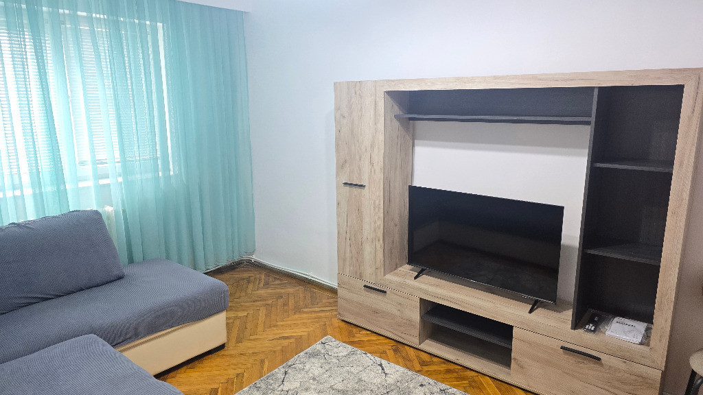Inchiriez apartament cu 2 camere decomandat Deva, zona Progresul, et 3