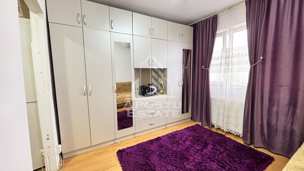 Garsoniera cocheta, mobilata si utilata, etaj intermediar...