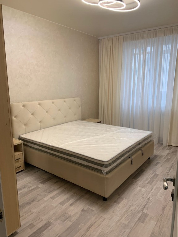 Apartament cu 3 camere de inchiriat in zona Victoriei