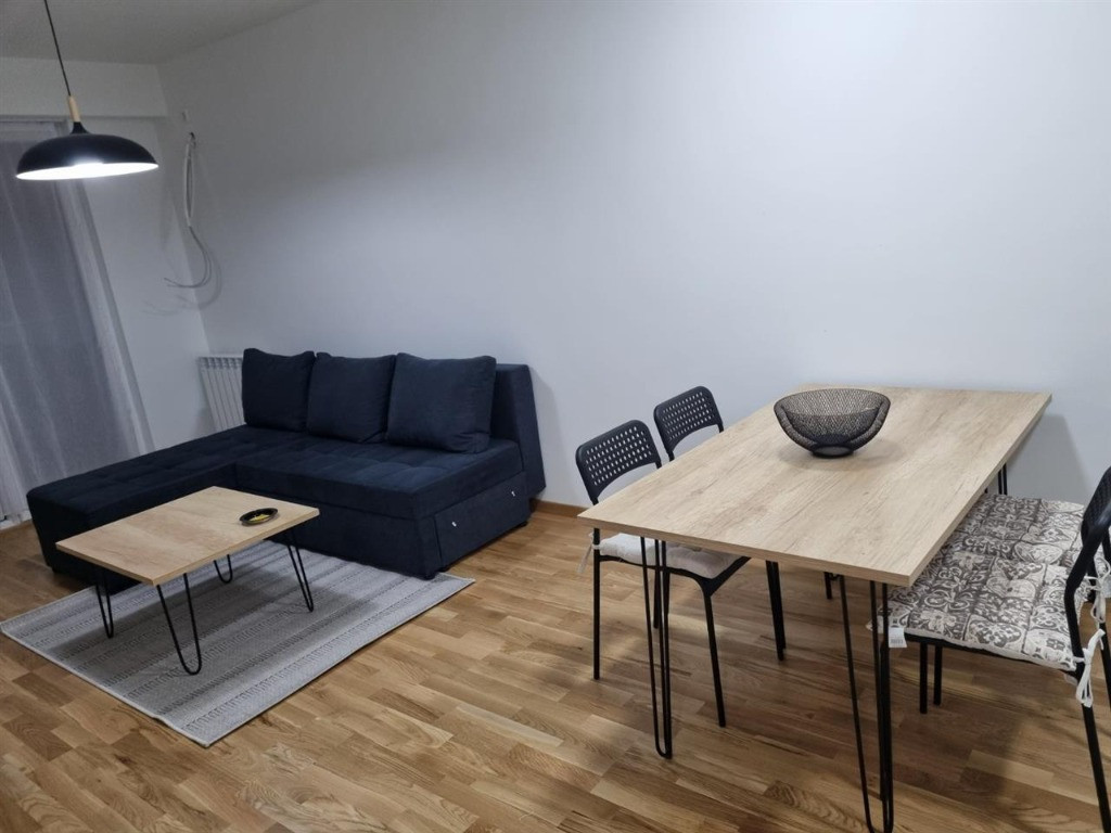 Garsoniera in zona Tineretului de inchiriat