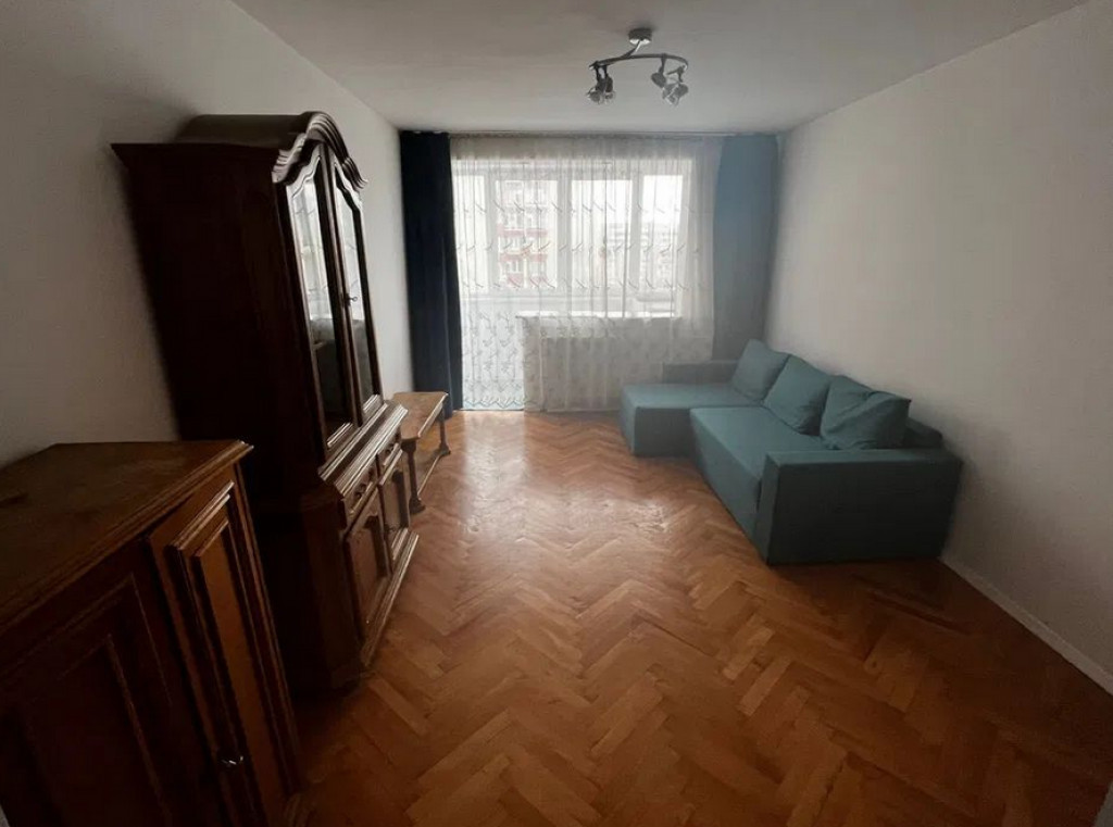 Apartament 2 camere decomandat - zona Vlahuta