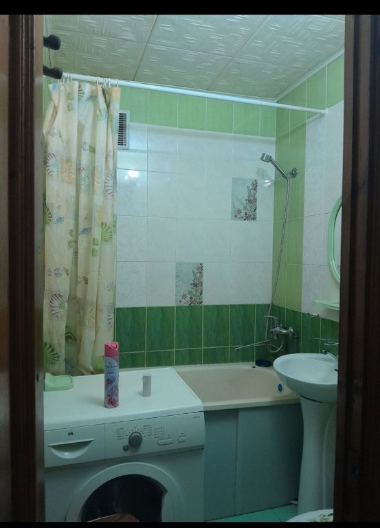 Garsoniera modesta de inchiriat in zona Ghencea