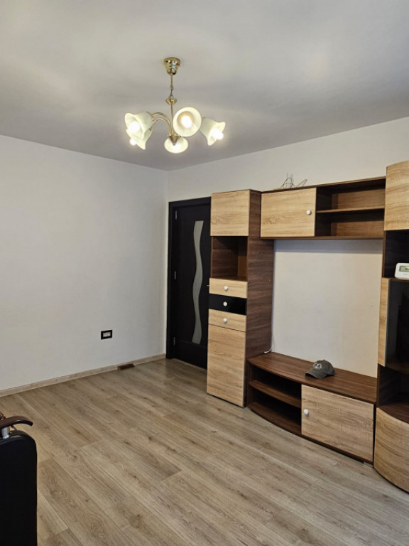 Apartament 2 camere in zona Tomis Nord, Constanta