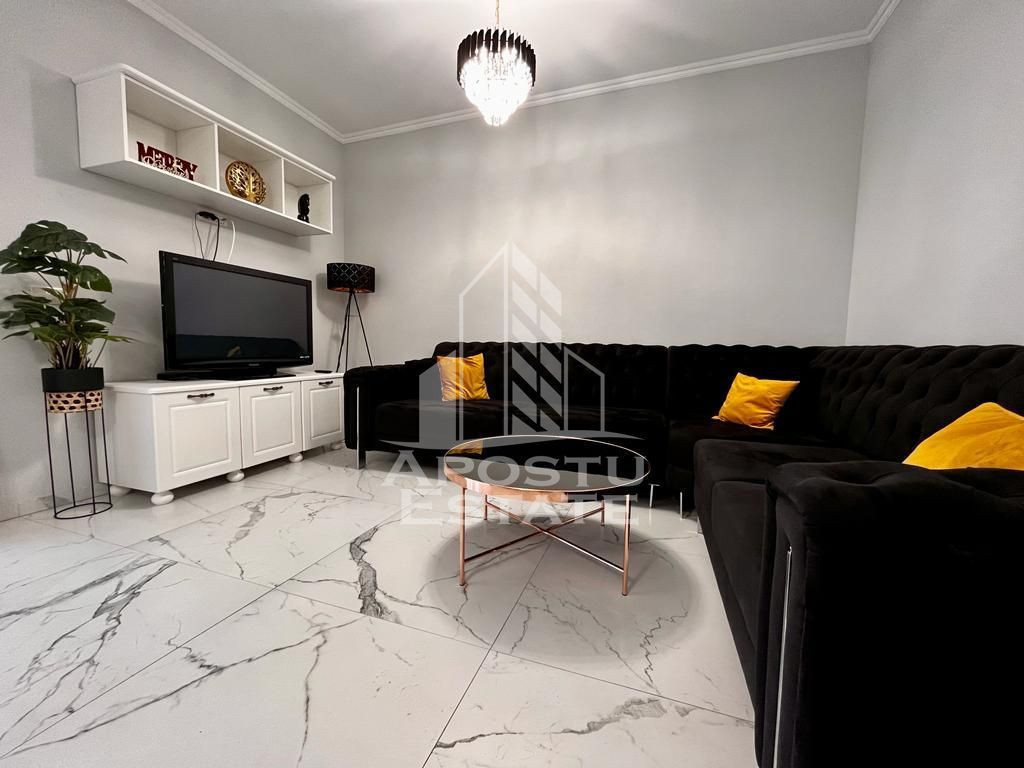 Triplex deosebit cu 3 camere zona Eso Giroc