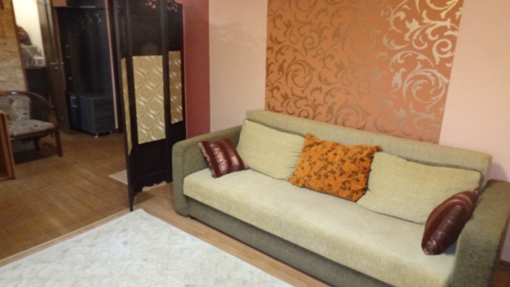 Inchiriez garsoniera in Deva, ultracentrala (Bld Decebal, BRD) et 1